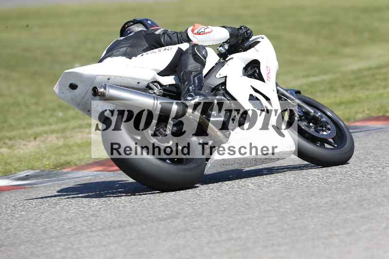 /43 08.08.2025 Discover the Bike ADR/Race 3 rot/547